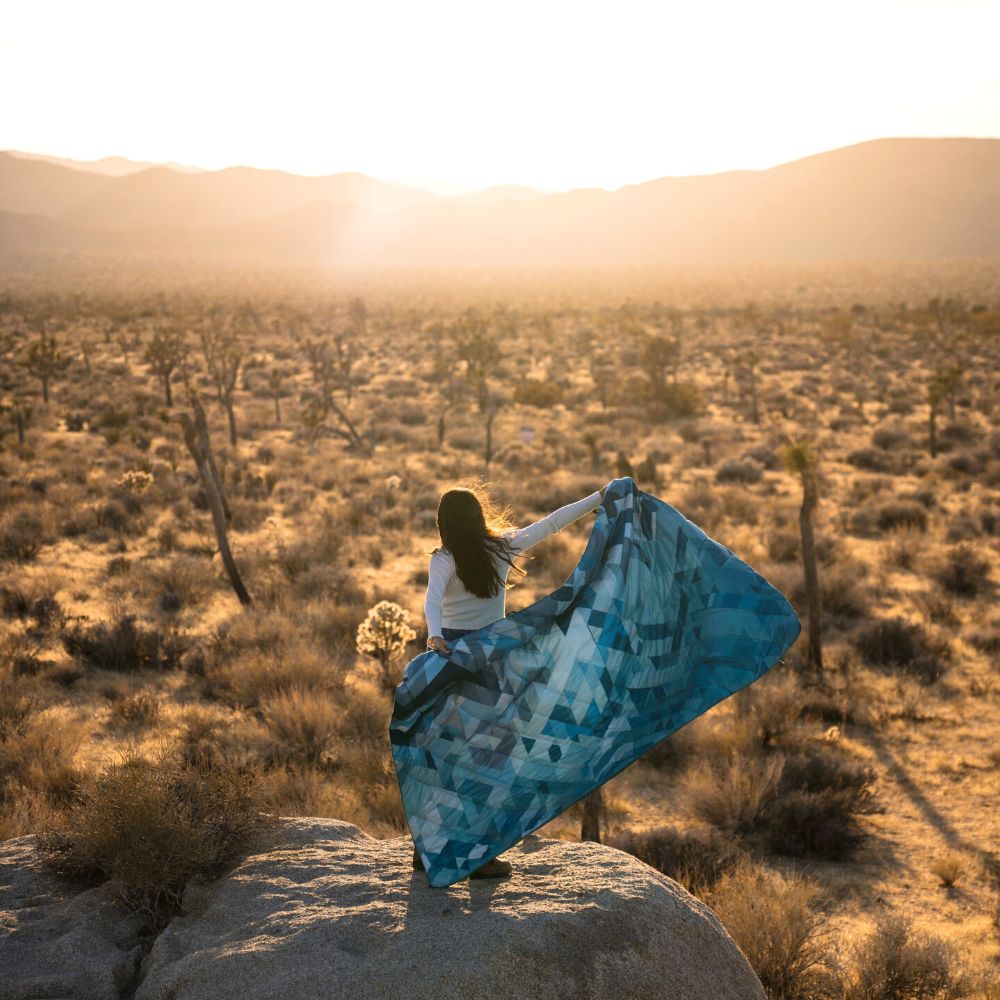 Original Puffy Blanket - Geo Blue